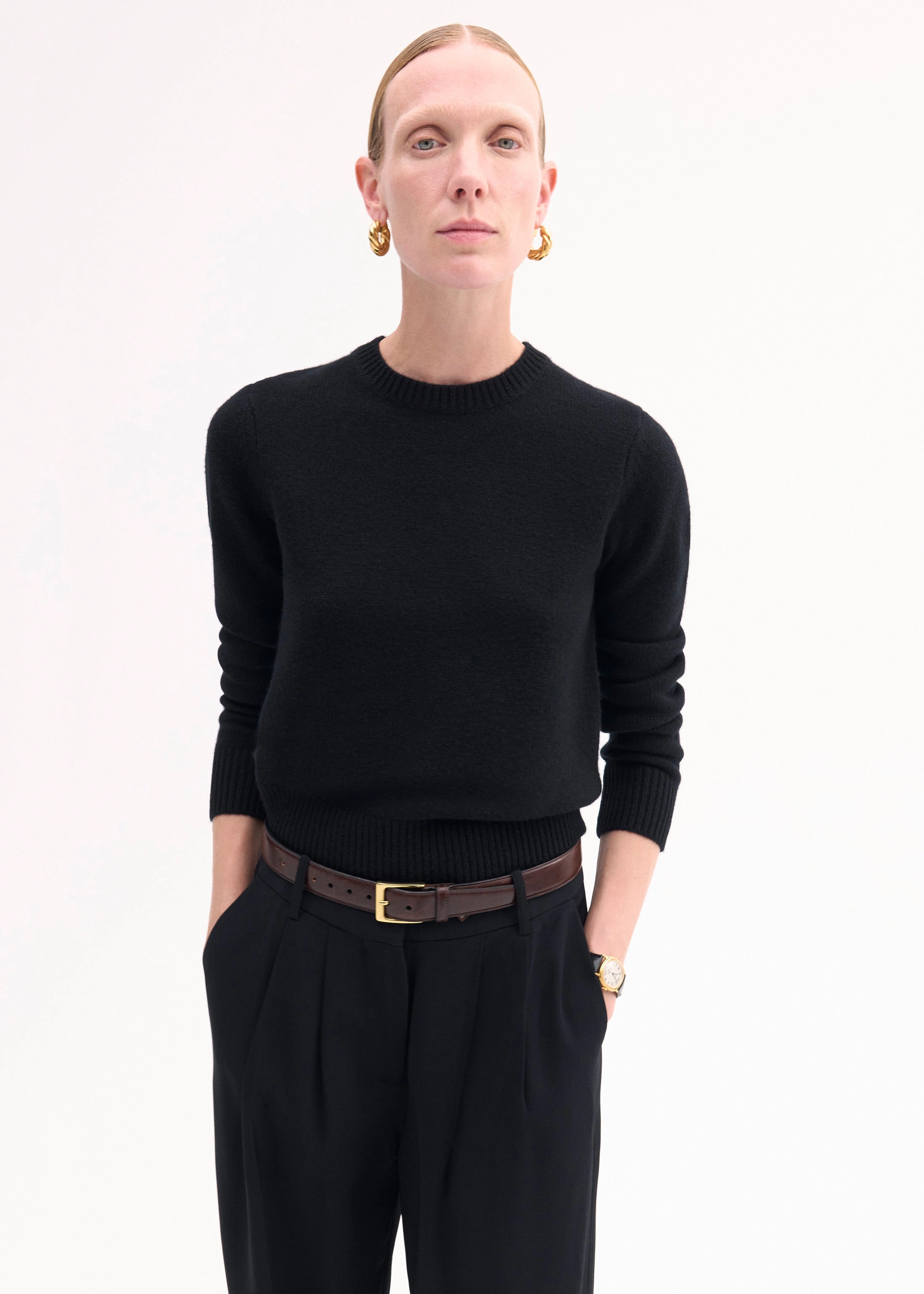 Classic Crew Sweater in Cashmere  - Black
