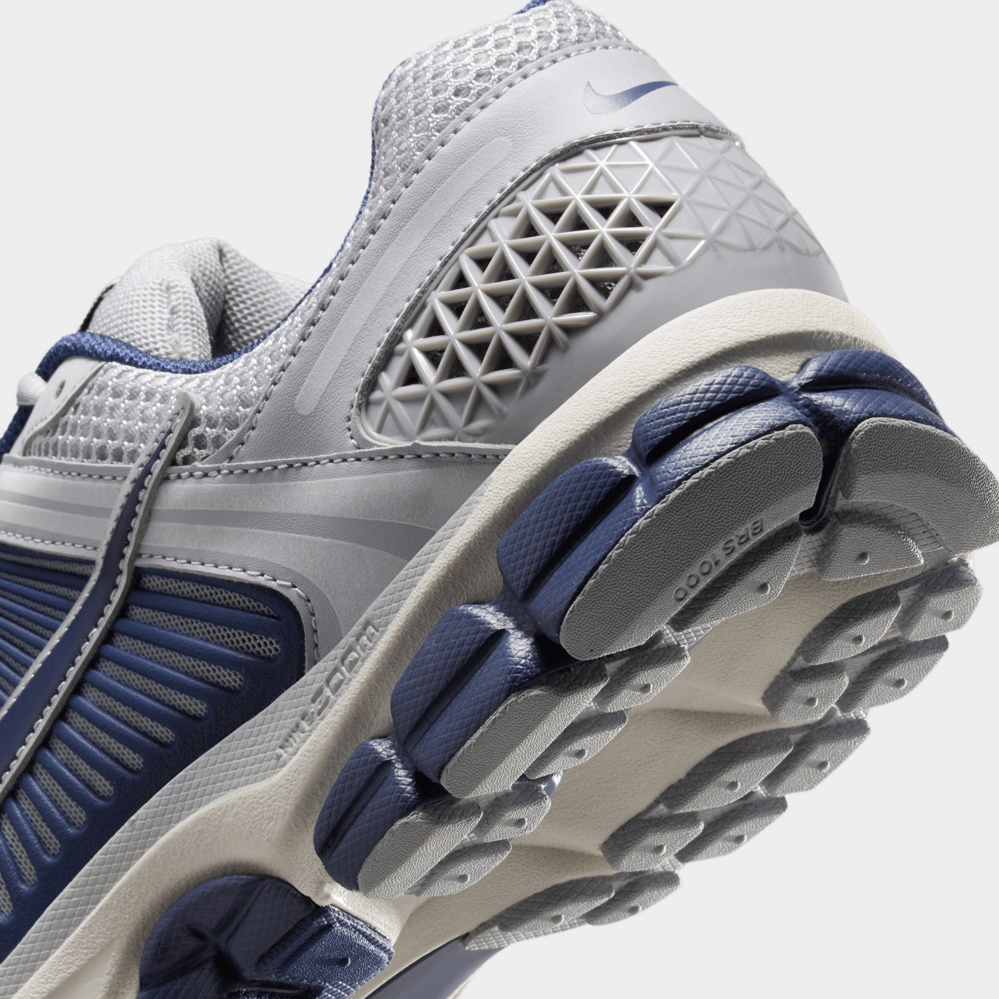 Nike Zoom Vomero 5 Vast Grey / Blue Void - Wolf Grey