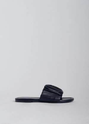Ruched Slide Sandal in Leather - Black